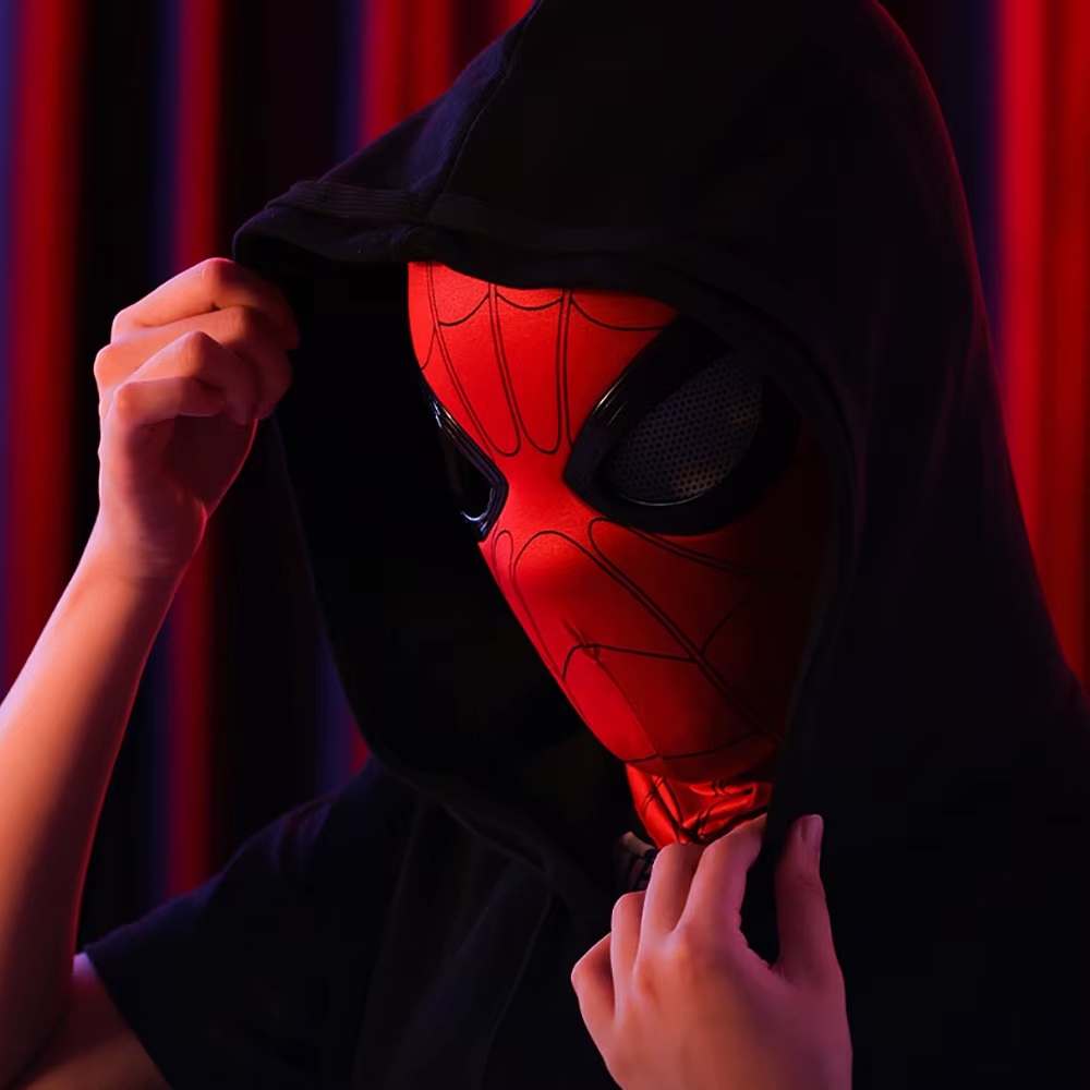 Máscara de Spiderman con movimiento de ojos 🕷️